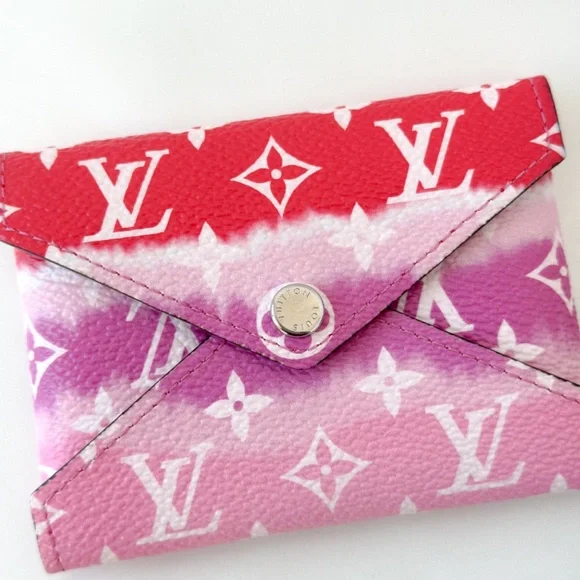 Louis Vuitton Escale Pastel Kirigami Set - Picture 10 of 15